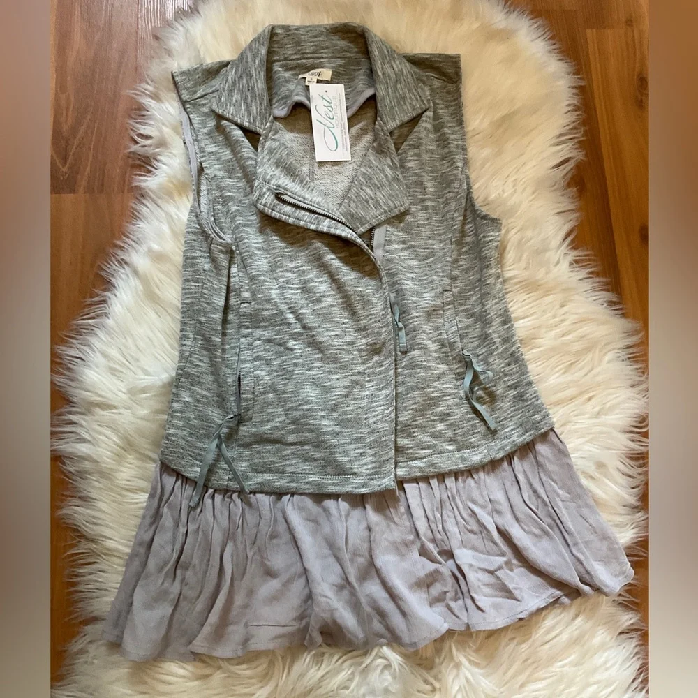Oddy Boutique Sleeveless Zip Up Sweatshirt Vest Small Gray NWT
